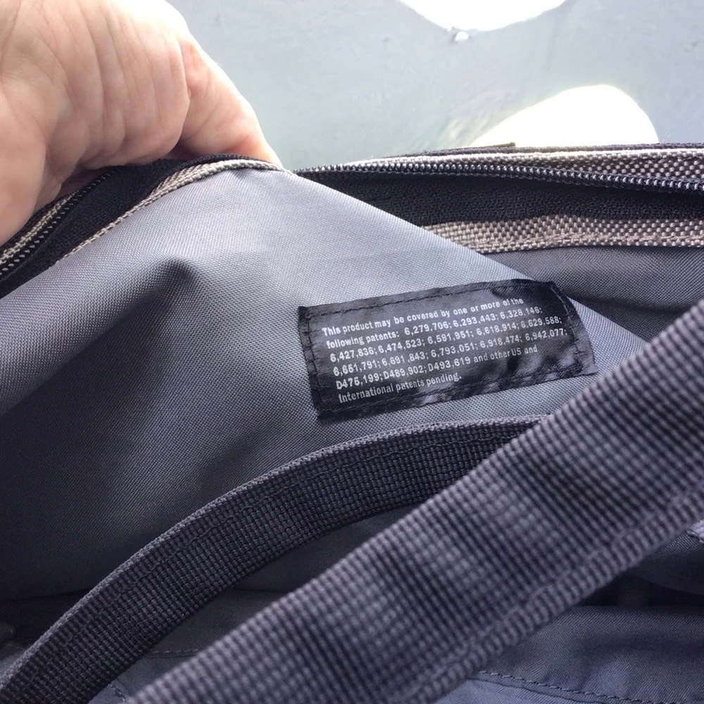 Victorinox Multi-Compartmental Laptop Briefcase Travel Bag Lightweight